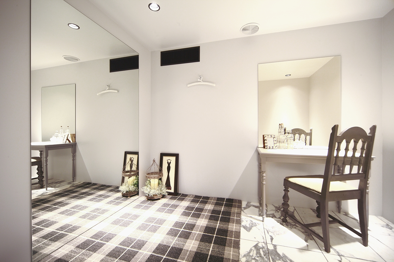 メイクルームも完備