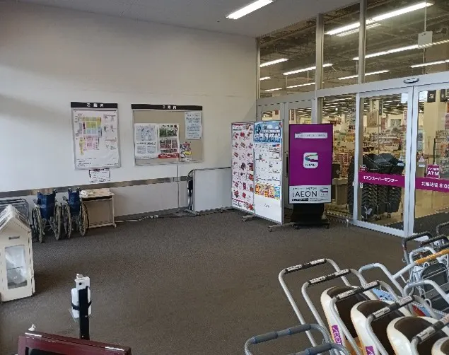 【イオンスーパーセンター水沢桜屋敷店】食品入口風除室 販促プロモーションや物販に最適なスーパー店内催事イベントスペース