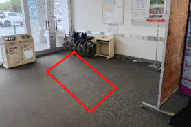 【イオンスーパーセンター水沢桜屋敷店】食品入口風除室 販促プロモーションや物販に最適なスーパー店内催事イベントスペース