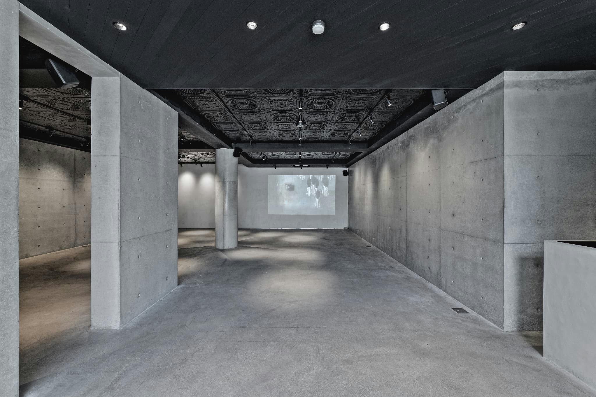 【表参道9分】南青山に佇む隠れ家のようなロケーション。Wi-Fi、音響、プロジェクター完備で展示会やイベント開催に最適です。