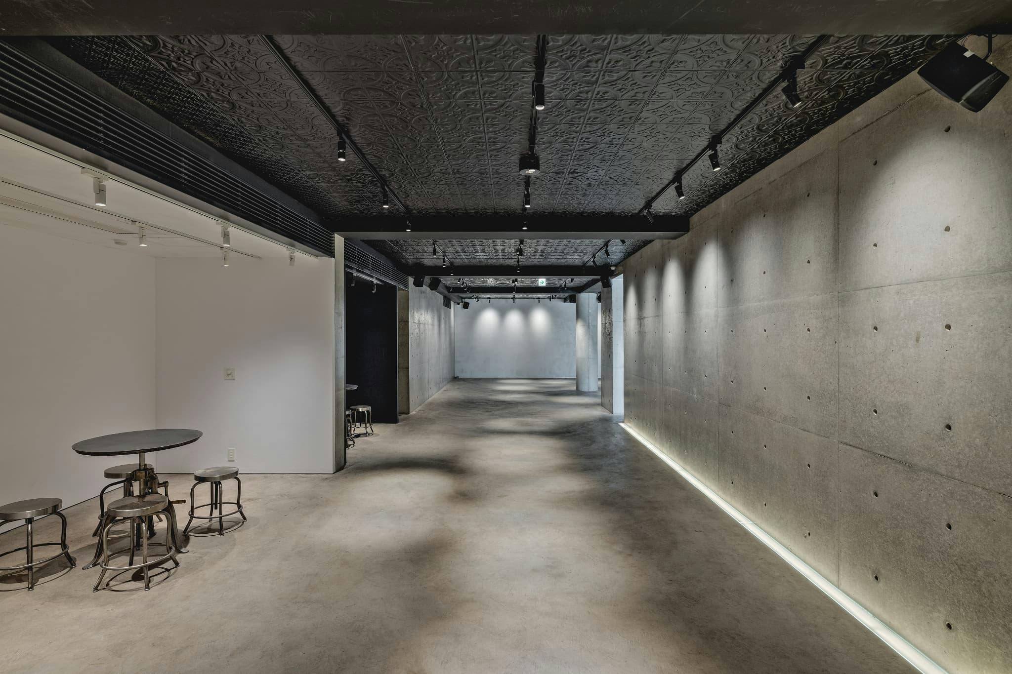 【表参道9分】南青山に佇む隠れ家のようなロケーション。Wi-Fi、音響、プロジェクター完備で展示会やイベント開催に最適です。