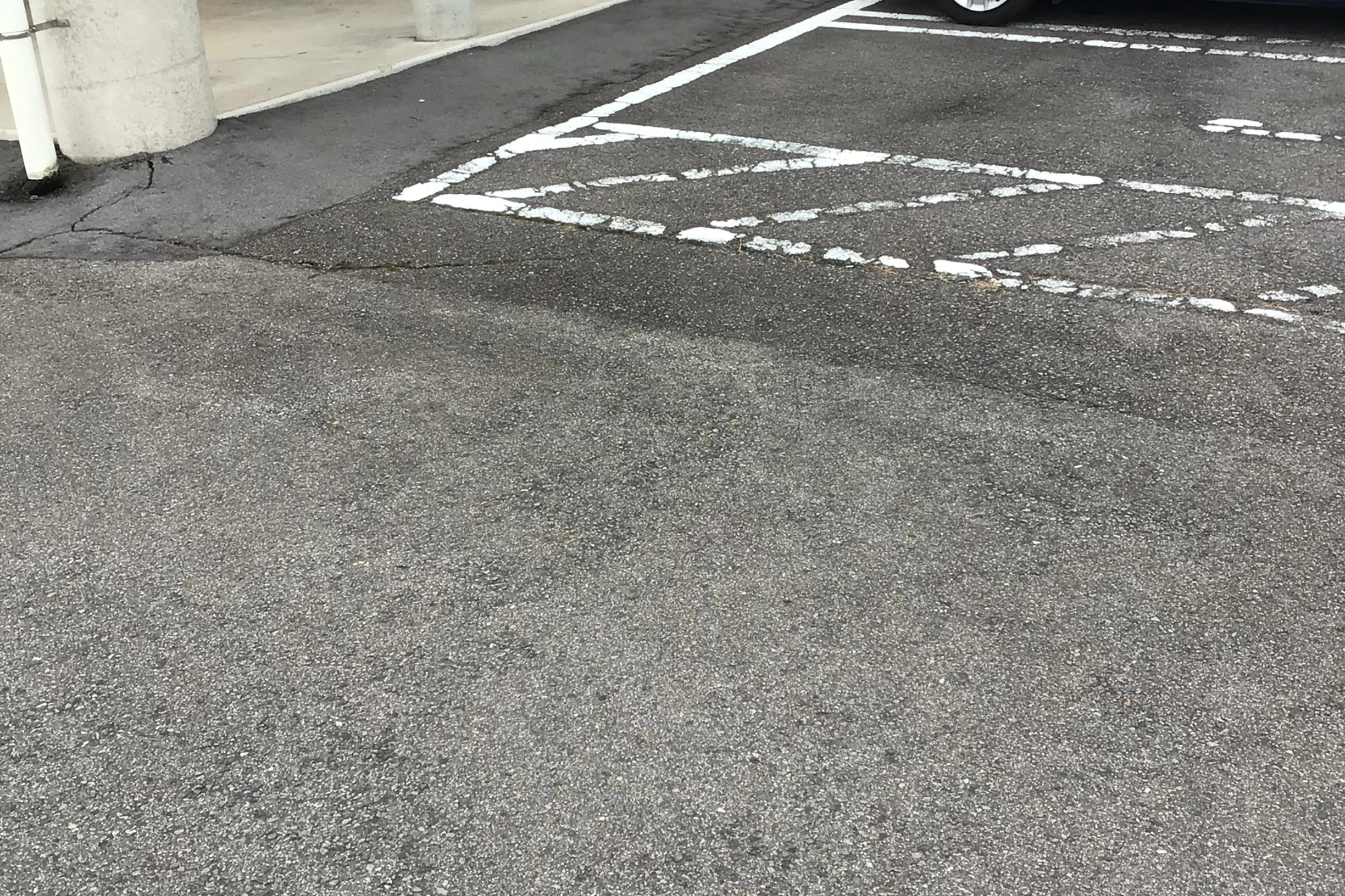 【ダイナム長野千曲店ゆったり館】キッチンカーや各種プロモーションイベントでの出店に最適なアミューズメント施設のイベントスペース(店舗正面)