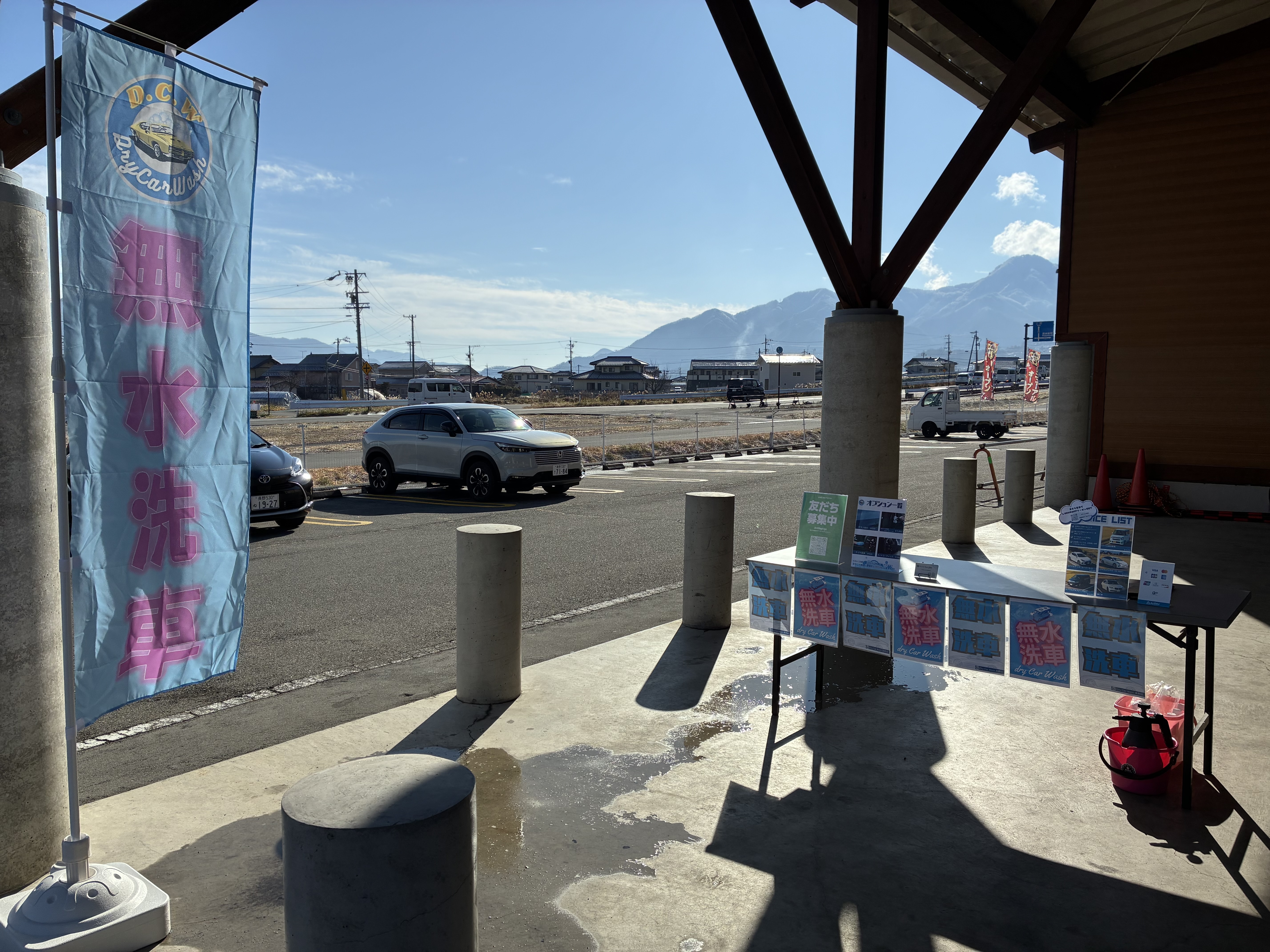 【ダイナム長野千曲店ゆったり館】キッチンカーや各種プロモーションイベントでの出店に最適なアミューズメント施設のイベントスペース（店舗正面）