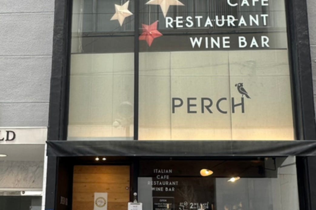 【心斎橋駅/長堀橋駅3分】ポップアップストア開催や展示会に最適な白を基調とした吹き抜けのモダン空間を演出できる路面店スペース※キャンペーン割引あり