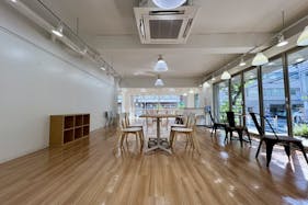 【千駄ヶ谷駅5分】大きなガラス窓があり視認性の高い開放的なレンタルスペース