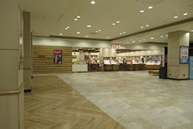 【イオンモール秋田】2F JINS前