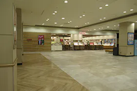 【イオンモール秋田】2F JINS前