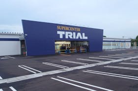 【スーパーセンタートライアル西都店】キッチンカー(調理営業)出店限定/屋外スペース