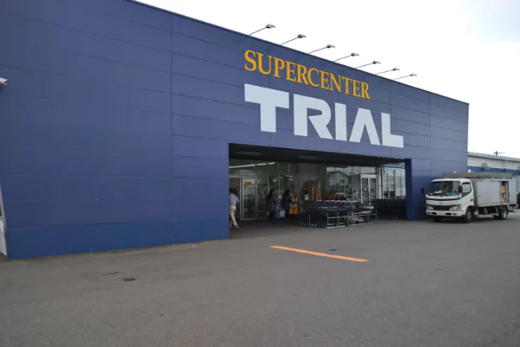 【スーパーセンタートライアル西都店】キッチンカー(調理営業)出店限定/屋外スペース