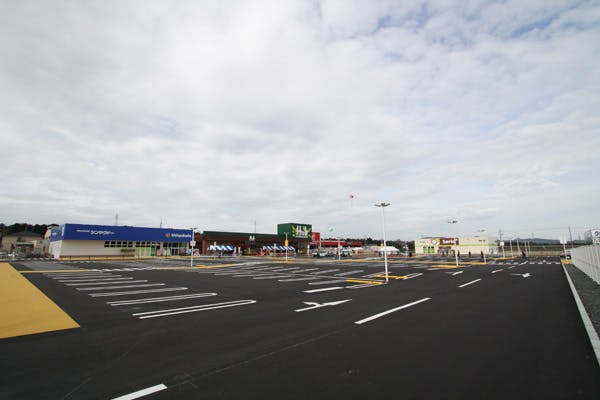 【フレスポ伯耆】屋外プロモーションやキッチンカーにおすすめな駐輪場スペース（東側）