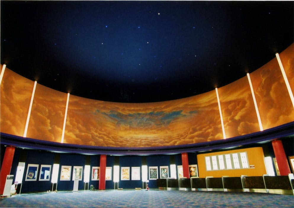 【ユナイテッド・シネマ幕張】PRイベントやサンプリングに最適な顧客にリーチしやすい映画館内のイベントスペース