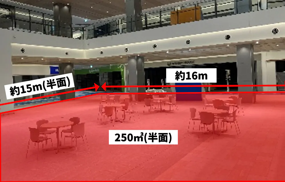 【ららぽーと門真・三井アウトレットパーク 大阪門真】1階 センターコート(1-1)
