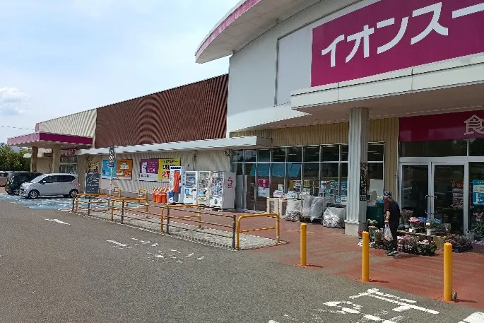 【イオンスーパーセンター陸前高田店】食品入口サービスカウンター側外 販促プロモーションや物販に最適なスーパー店外催事イベントスペース