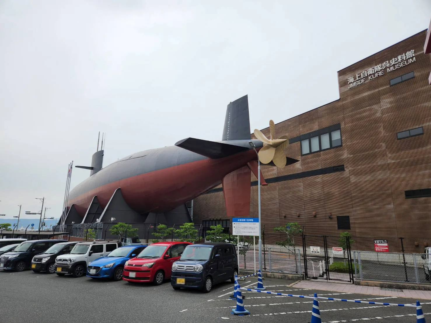 【ゆめタウン呉】キッチンカーに最適な入口前スペース