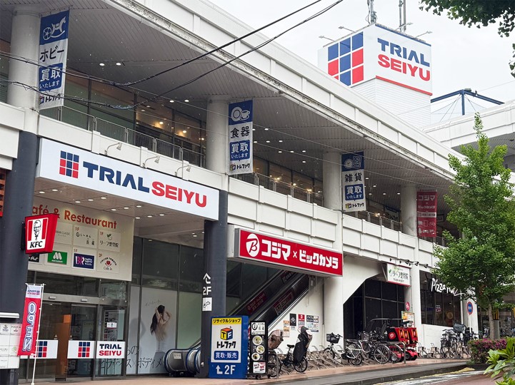 【トライアル西友 二俣川店】食物販やPR活動に最適な「風除室スペース」※NG業種有