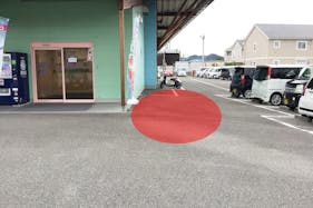 【ダイナム和歌山岩出店】キッチンカーやプロモーションイベントでの出店に最適なアミューズメント施設のイベントスペース