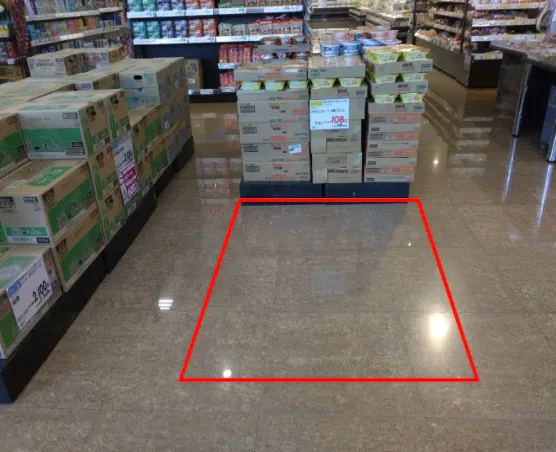 【マックスバリュ盛岡中屋敷店】サービスカウンター前 販促プロモーションに最適なスーパー店内催事イベントスペース