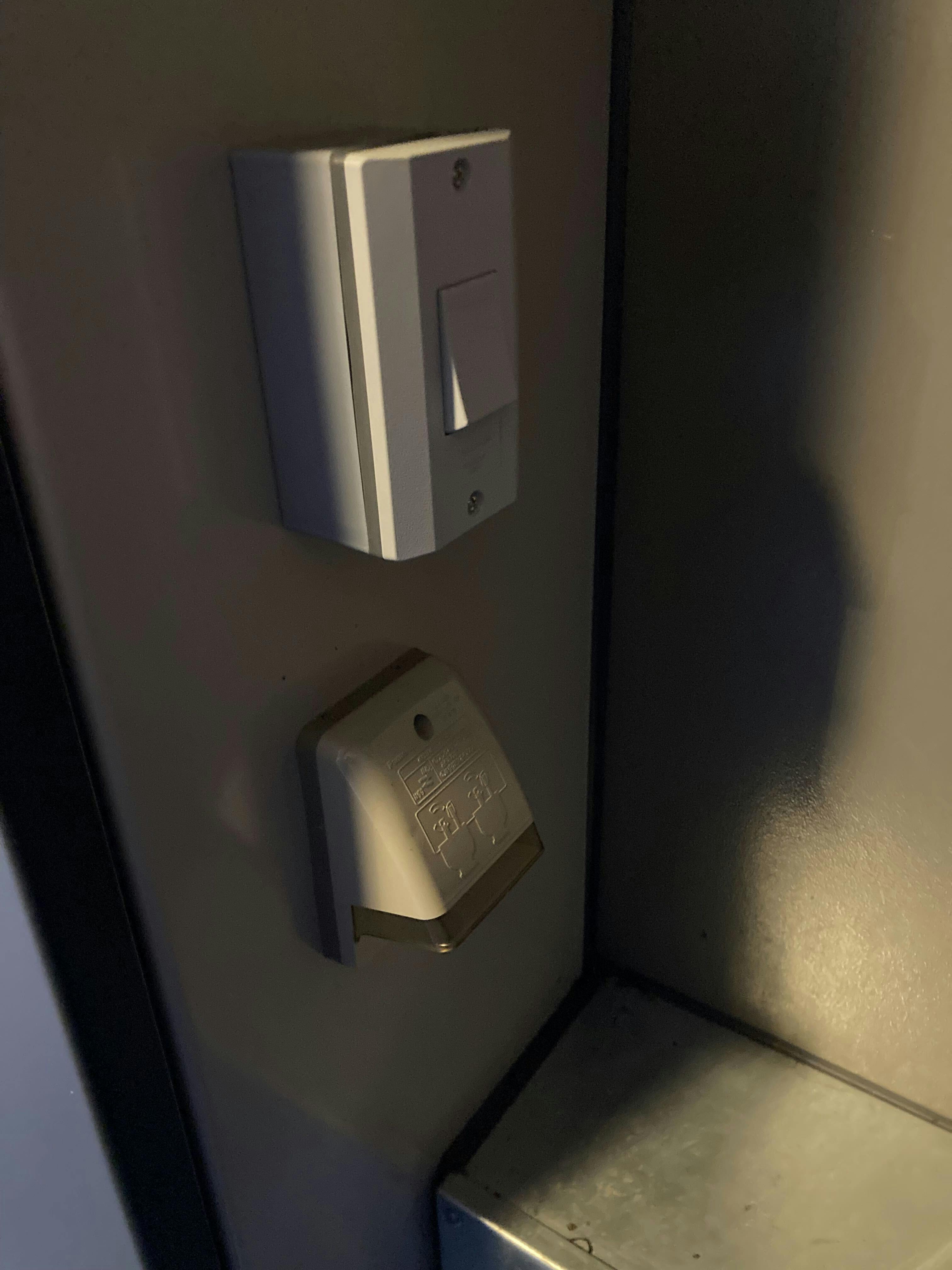 【水道橋駅5分】食物販のポップアップやプロモーションに最適なレンタルオフィス軒先の屋外屋根付きイベントスペース