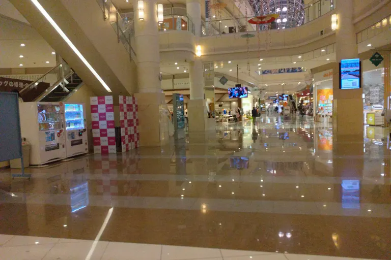 【イオンモール香椎浜(福岡県)】セントラルコートの画像3