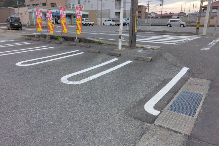 【ドラッグセイムス串本桟橋店】キッチンカー出店やプロモーション催事に最適なドラッグストアの駐車場イベントスペースの画像2