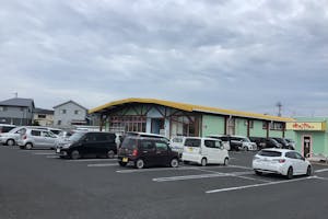 【ダイナム岡山津山店ゆったり館】物販やプロモーションに最適なアミューズメント施設のイベントスペース(正面)