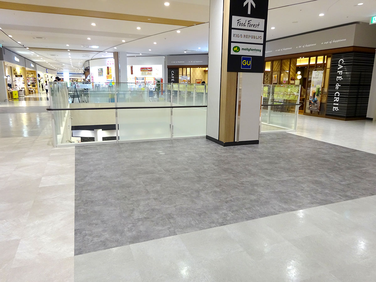 【イオンモール上尾】2F 西側吹抜け西