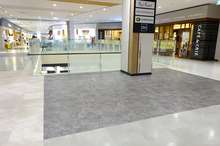 【イオンモール上尾】2F 西側吹抜け西の画像1