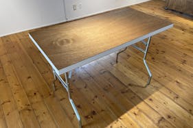 【原宿駅6分】展示会・ポップアップに最適な木のぬくもりを感じられる駅チカにあるレンタルスタジオ(展示什器貸出無料)