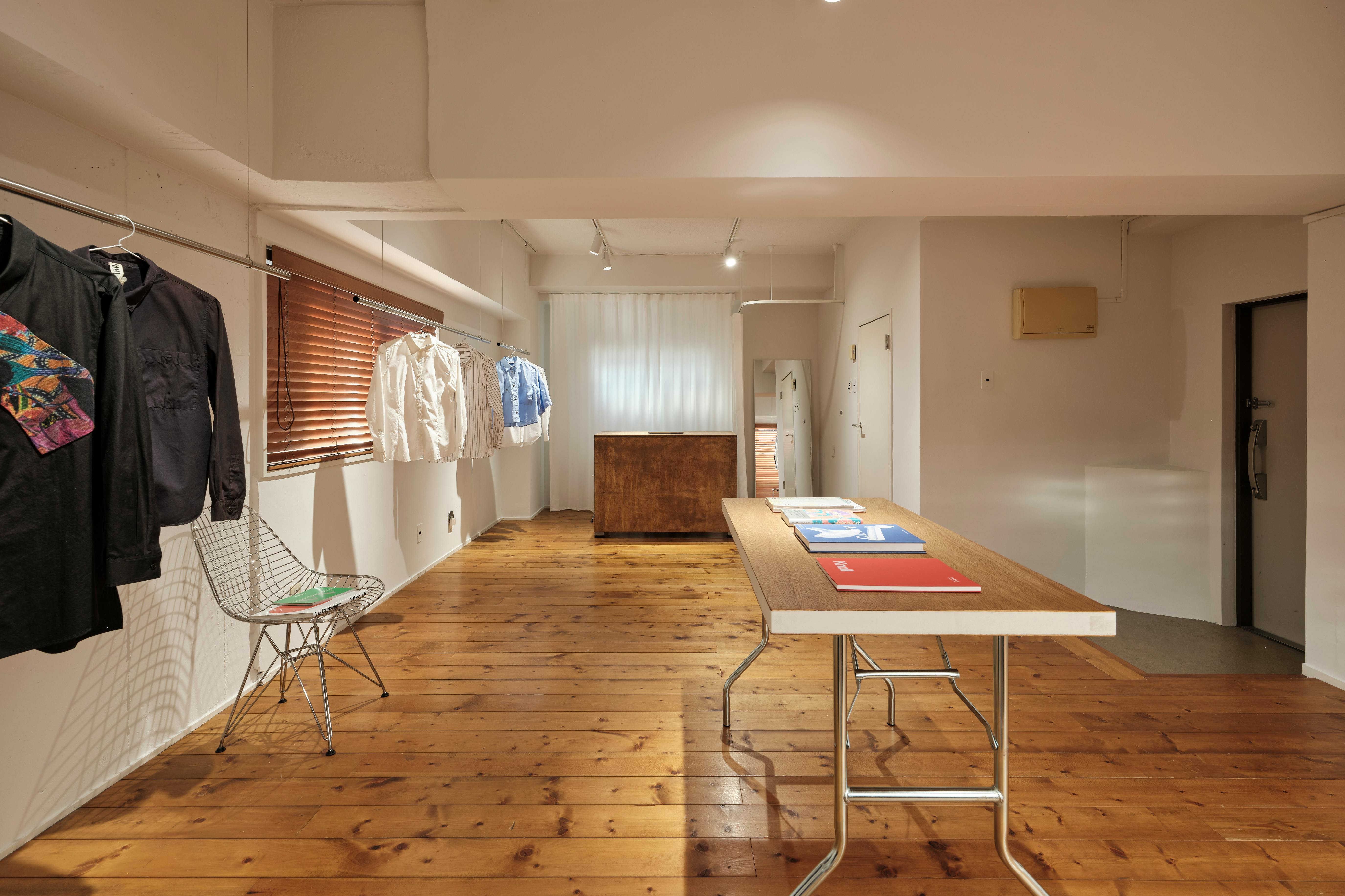 【原宿駅6分】展示会・ポップアップに最適な木のぬくもりを感じられる駅チカにあるレンタルスタジオ(展示什器貸出無料)