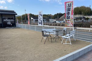 【鞍手郡小竹町】キッチンカー等の出店に最適な飲食店敷地内にある屋外スペース