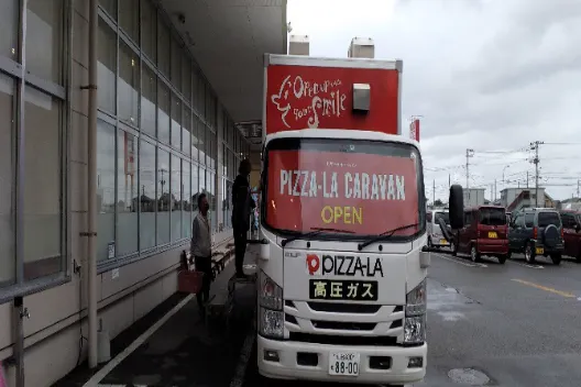 【マックスバリュあつみ】駐車場(移動販売車 電源付き)キッチンカー出店に最適なスーパー店外催事イベントスペース