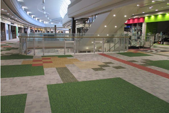 【イオンモール羽生】クロックハウス前ブリッジ