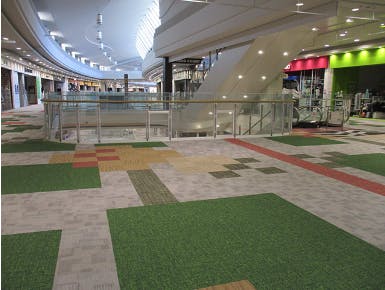 【イオンモール羽生】クロックハウス前ブリッジの画像