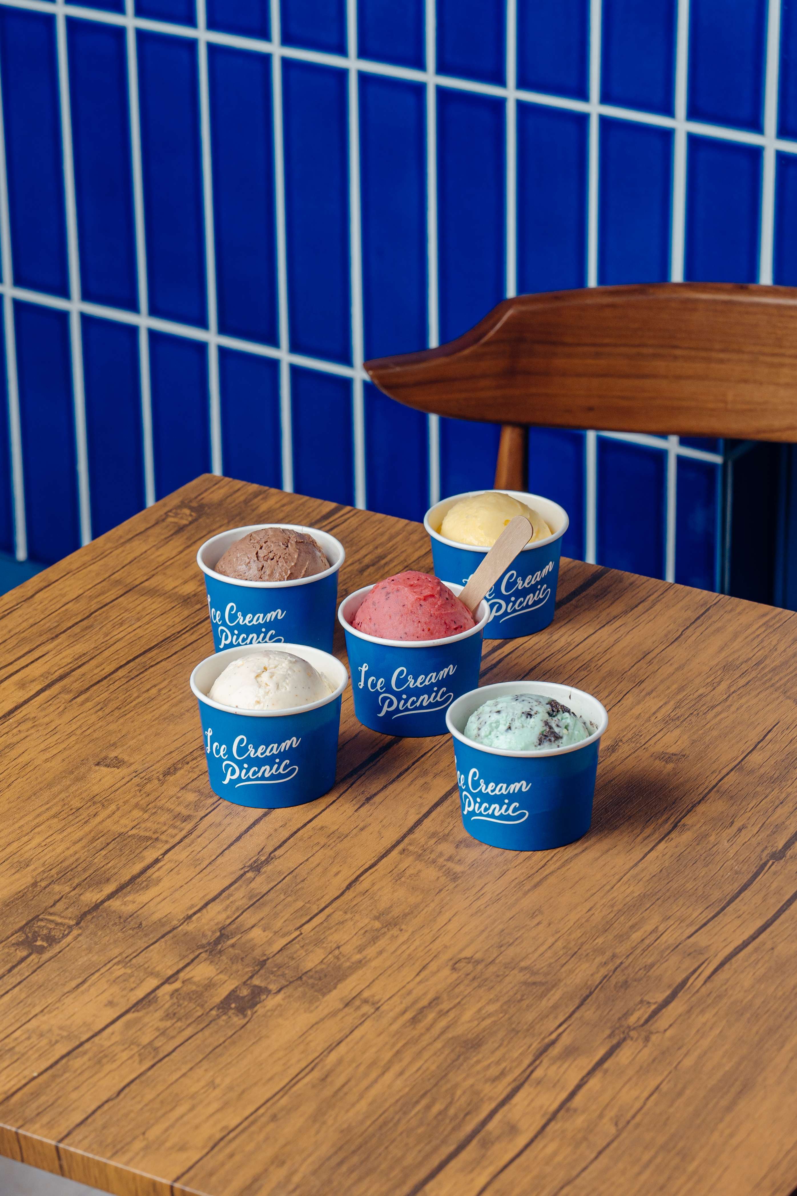 【本駒込駅3分】展示に適したアイスクリーム屋さんの棚貸し出し白山駅からも／3分とアクセスに優れた販売スタッフ不要な貸しスペース