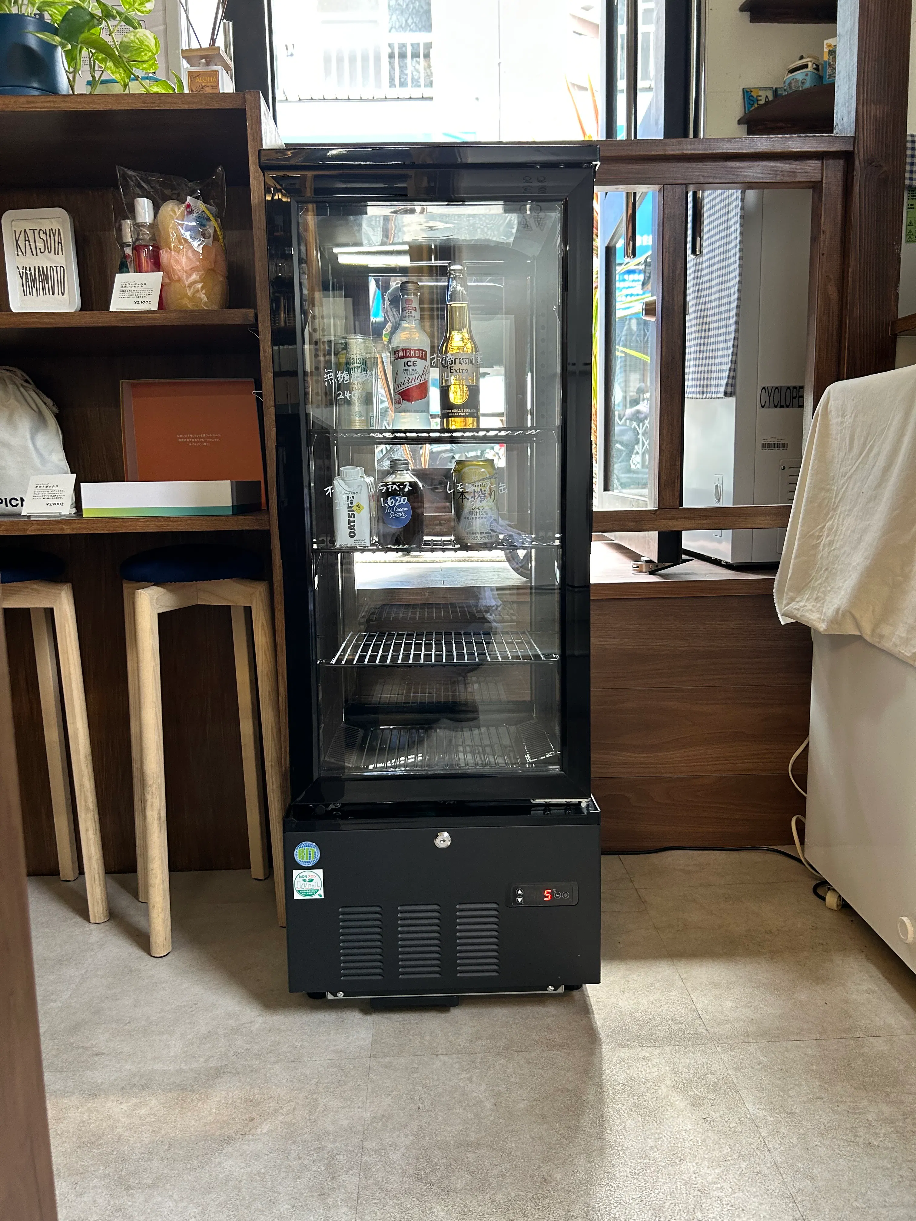 【本駒込駅2分/白山駅4分】冷蔵ショーケースあり。展示に適したアイスクリーム屋さんの棚貸し / 駅からのアクセス◎ / 販売スタッフ不要◎