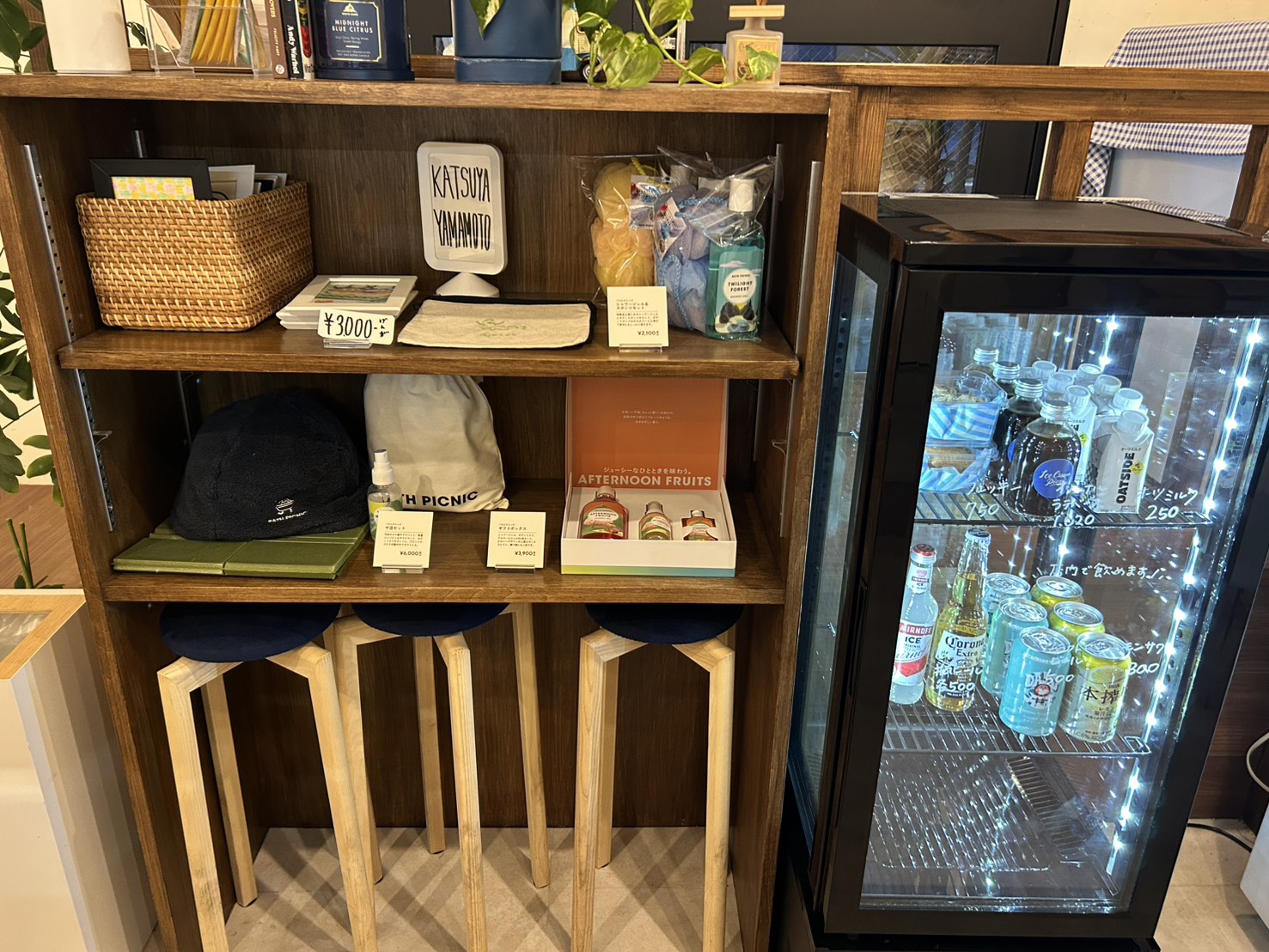 【本駒込駅2分/白山駅4分】冷蔵ショーケースあり。展示に適したアイスクリーム屋さんの棚貸し / 駅からのアクセス◎ / 販売スタッフ不要◎