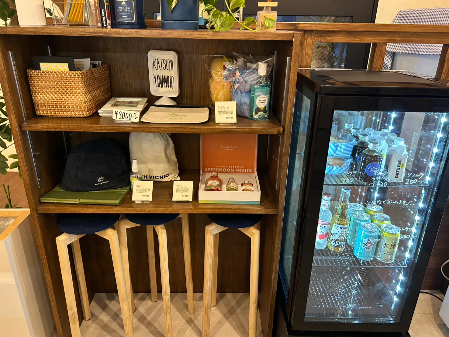 【本駒込駅2分/白山駅4分】冷蔵ショーケースあり。展示に適したアイスクリーム屋さんの棚貸し / 駅からのアクセス◎ / 販売スタッフ不要◎