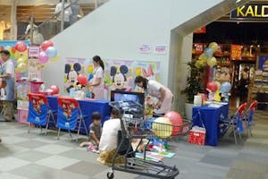 【イオンモール大曲/1F緑の広場】各種プロモーションイベントや大型の物販イベントに最適なメイン動線上にあるイベントスペース