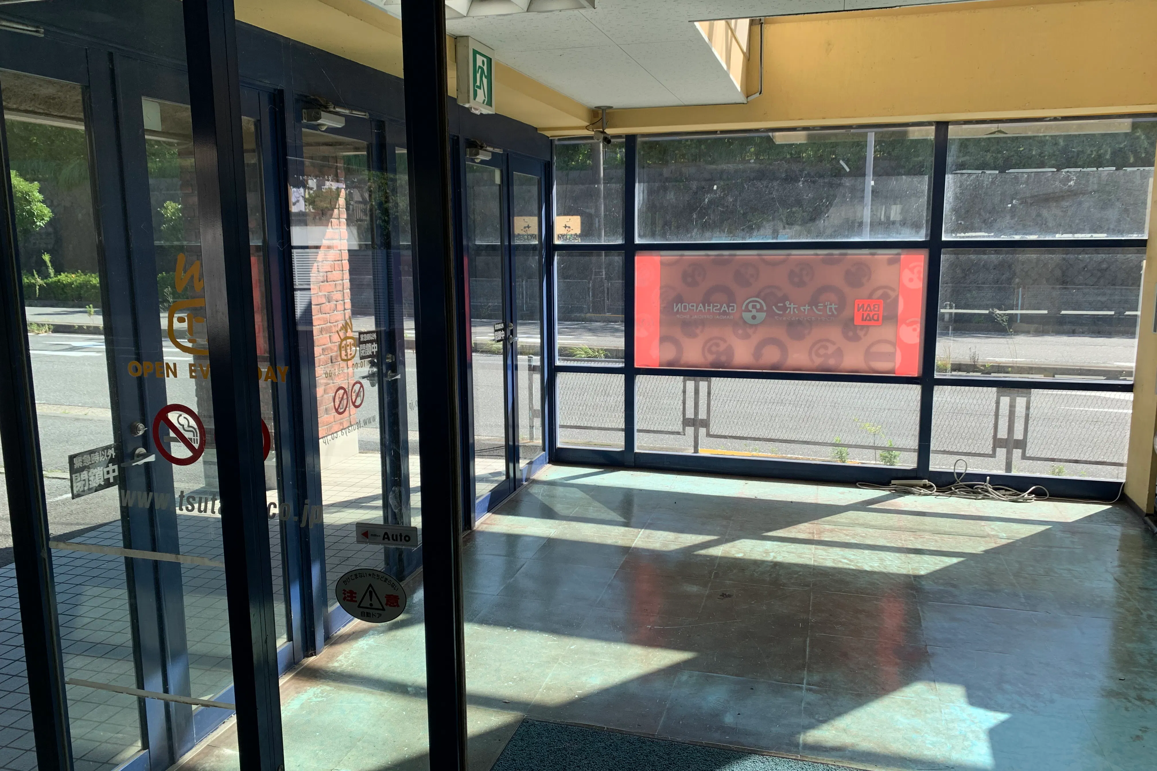 【TSUTAYA横須賀粟田店】物販やプロモーションに最適な1Fエントランスのレンタルスペース