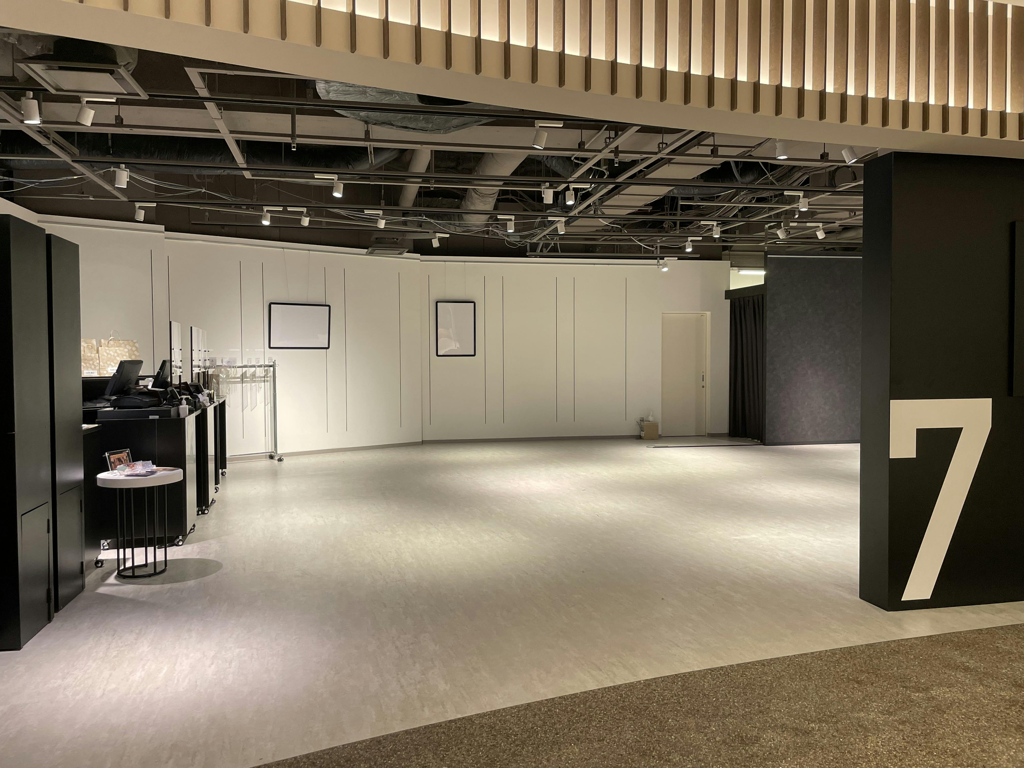 広い空間で展示や商品販売など、幅広い用途でご利用いただけます。