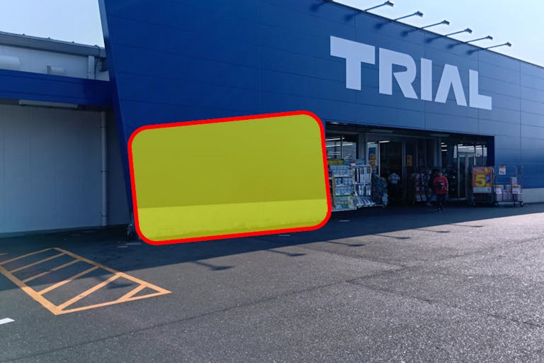 出店スペース:ポーチ前(左側)