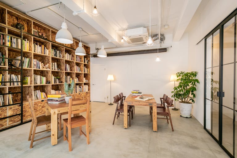 【渋谷駅5分】撮影や展示会に適した明治通り沿いの神宮前エリアに位置する便利な立地のスタジオの画像2