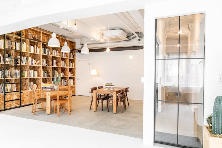 【渋谷駅5分】撮影や展示会に適した明治通り沿いの神宮前エリアに位置する便利な立地のスタジオの画像4