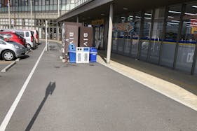 【Bivi日出】屋外でのイベントに適したマツモトキヨシ店舗付近のスペース