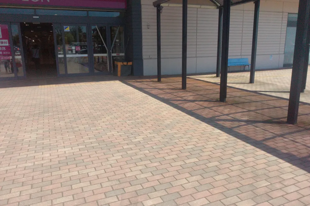 【イオン横手店】南口横 キッチンカー出店に最適なスーパー店外催事イベントスペース