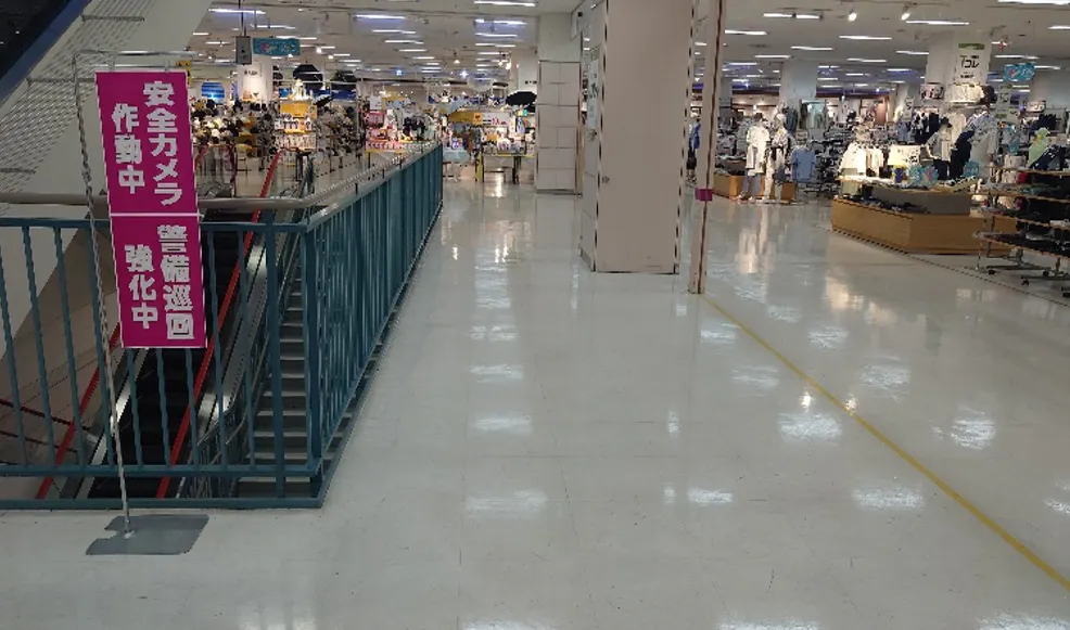 【イオン気仙沼】中央エスカレーター横 販促プロモーションや物販に最適なスーパー店内催事イベントスペース