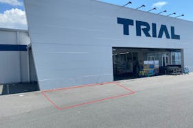 【スーパーセンタートライアル天理店】キッチンカー(調理営業)出店限定/屋外スペース