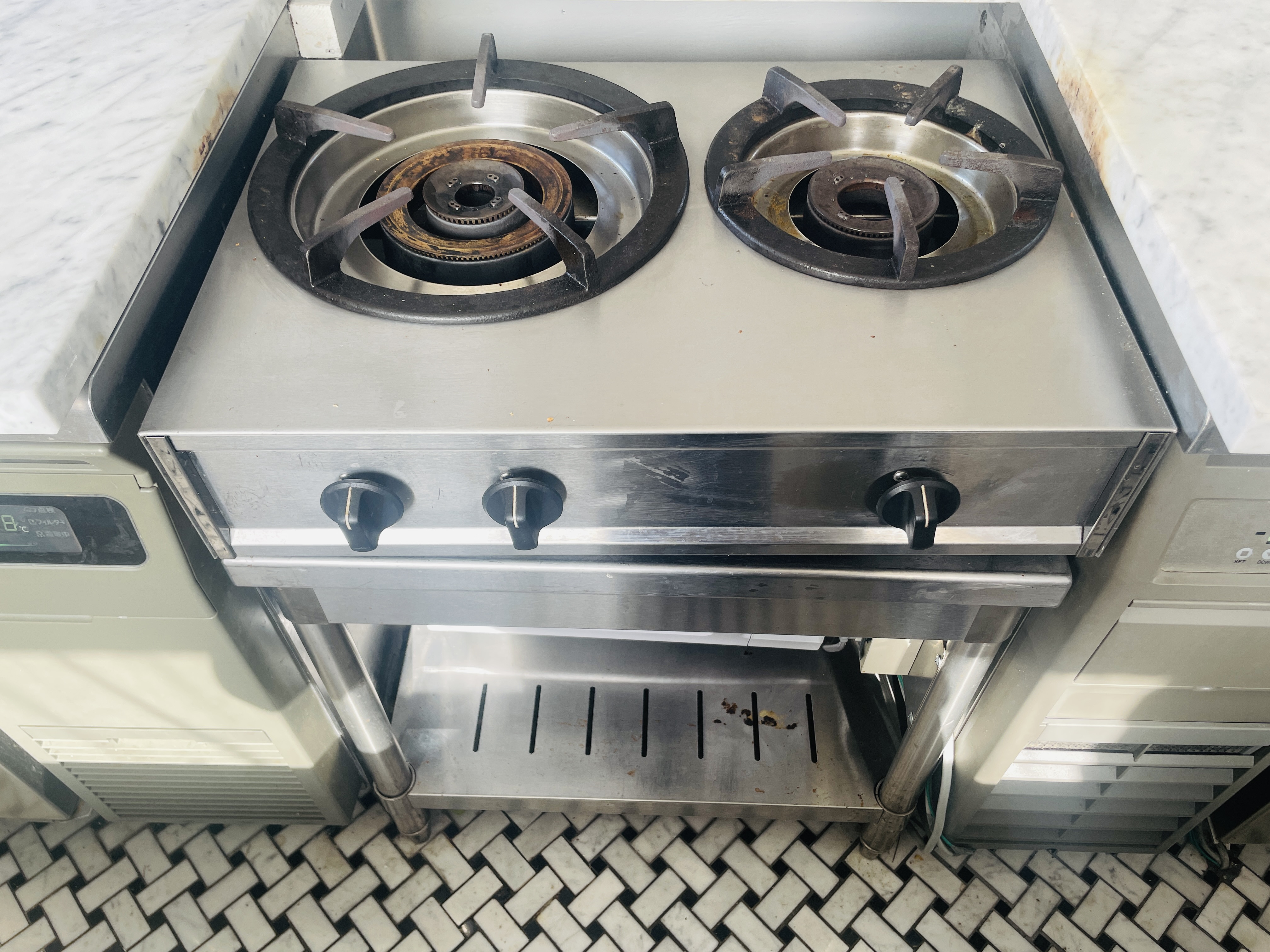 【国立競技場駅9分】展示会や撮影に適した白を基調とした自然光が入るスタジオ