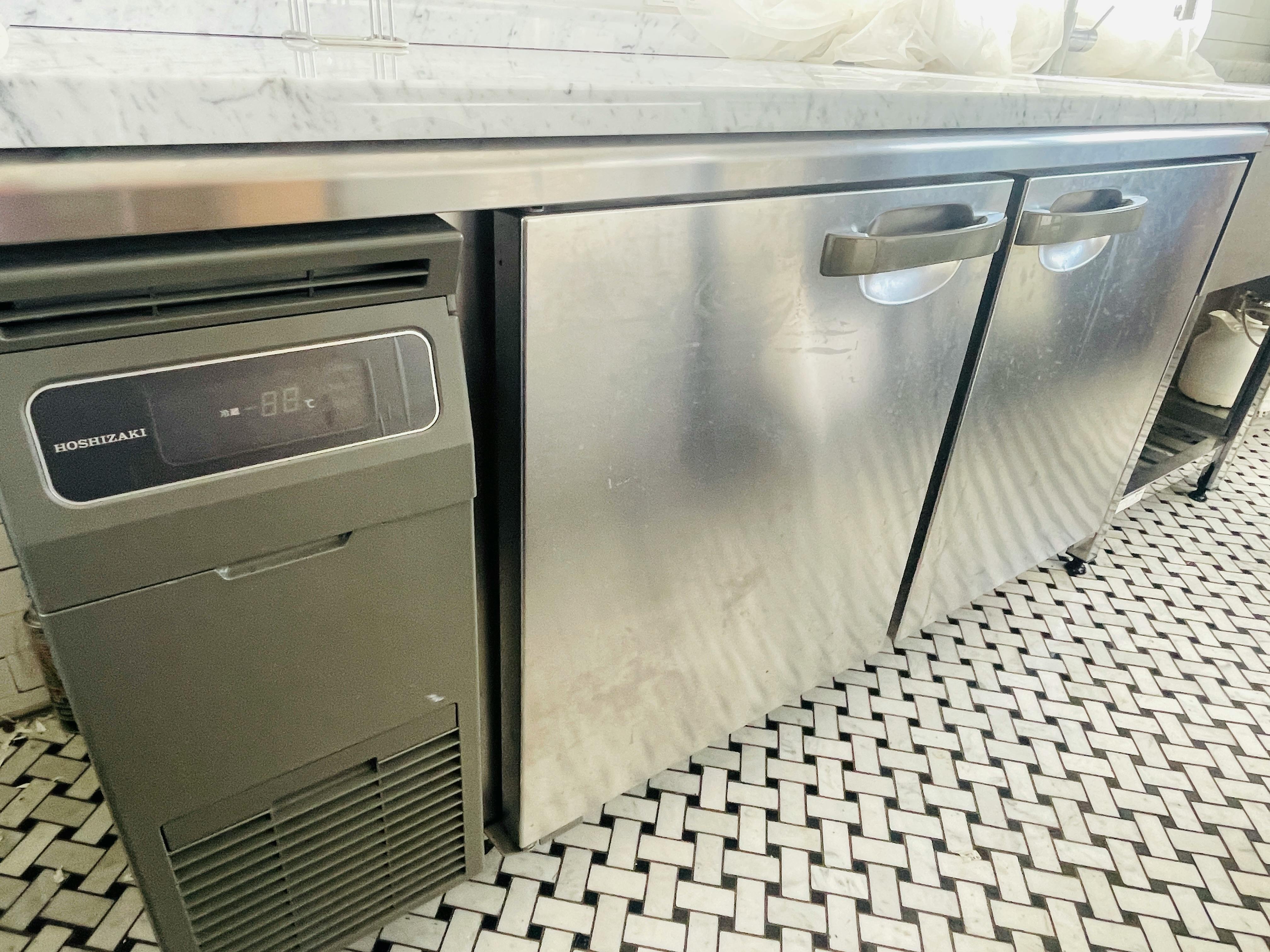 【国立競技場駅9分】展示会や撮影に適した白を基調とした自然光が入るスタジオ