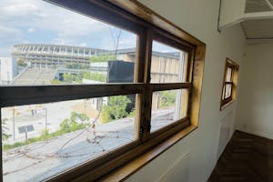 【国立競技場駅9分】展示会や撮影に適した白を基調とした自然光が入るスタジオ